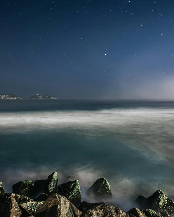 the ocean is empty during the moonlight time