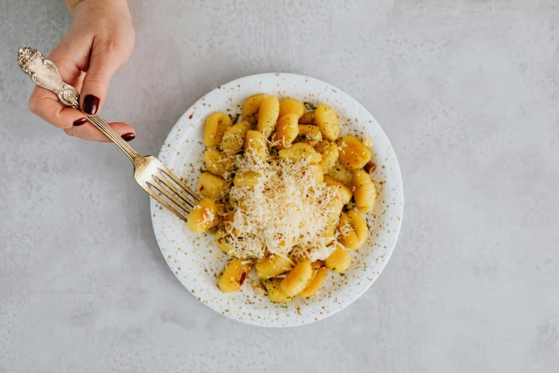 a plate that has some food on it