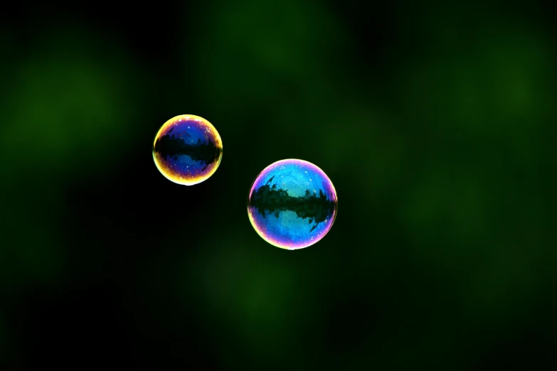 two bubbles are shown as a green background