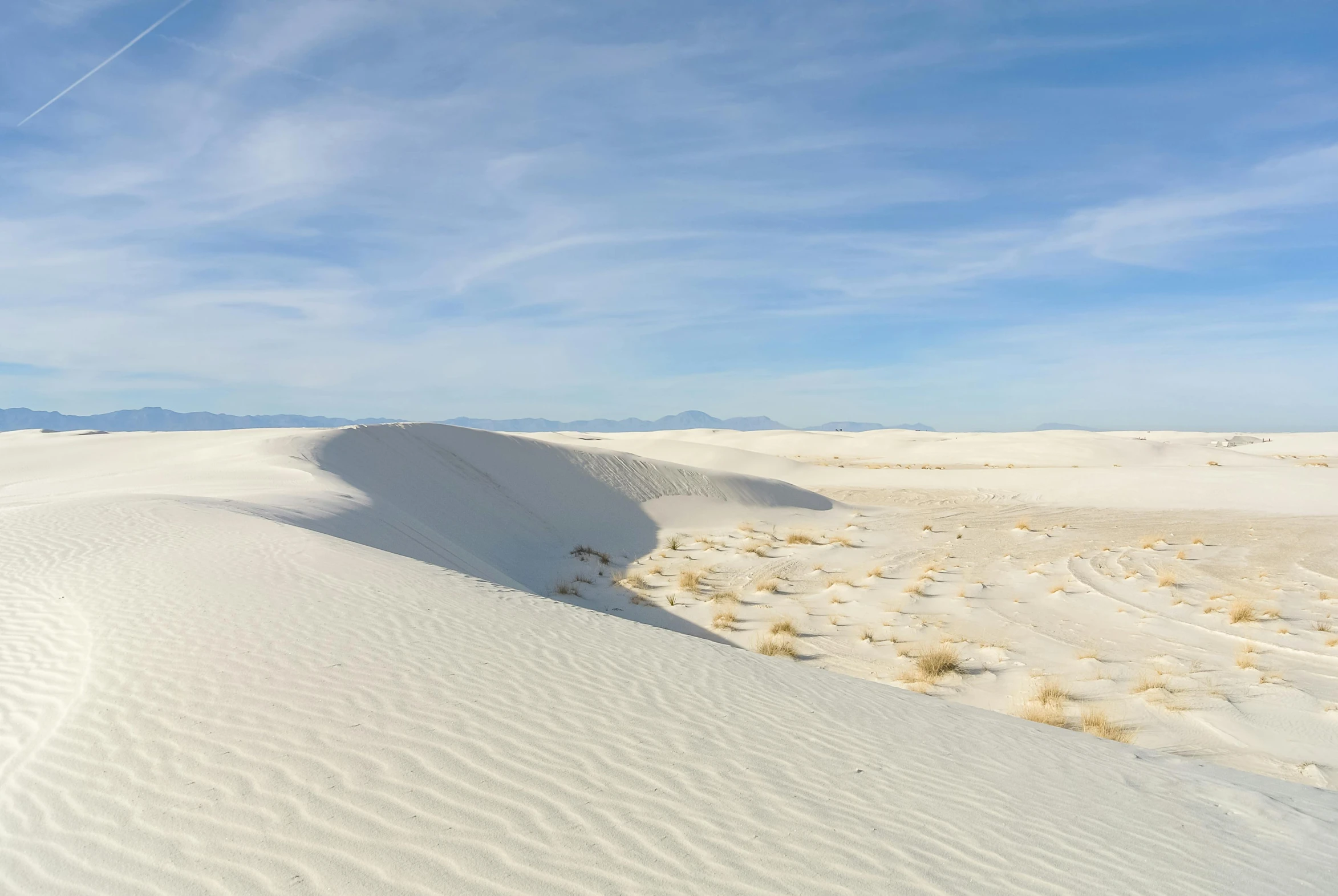 the desert is white and has no snow