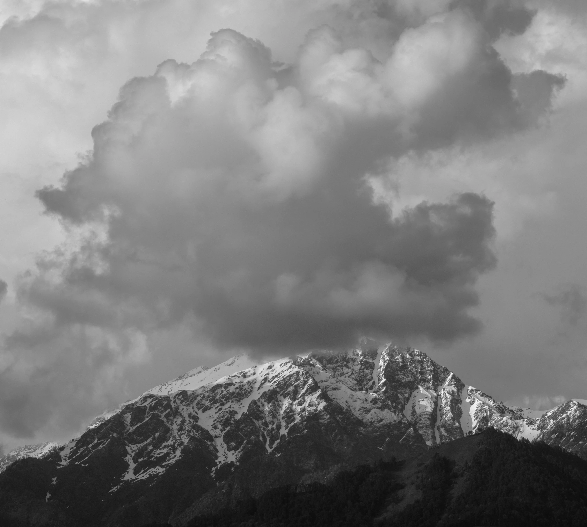 an old po with mountains in the background