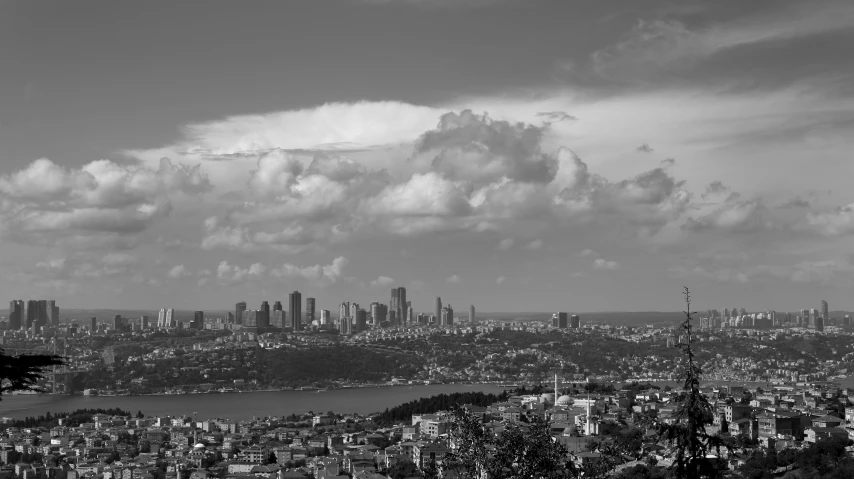 an image of the city seen from an viewpoint