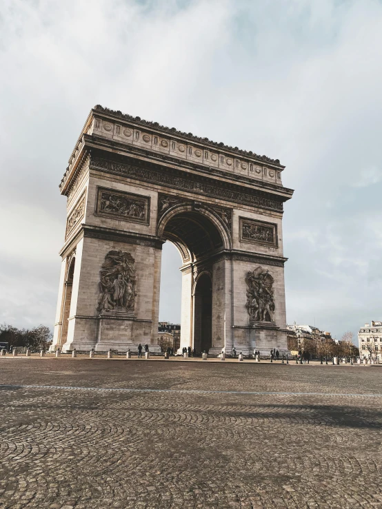 the old arc in the middle of a city