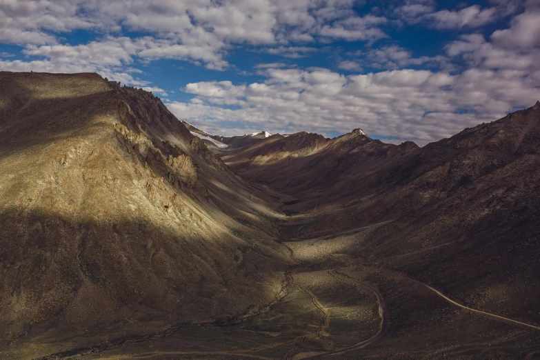 a dirt mountain has many different layers on it