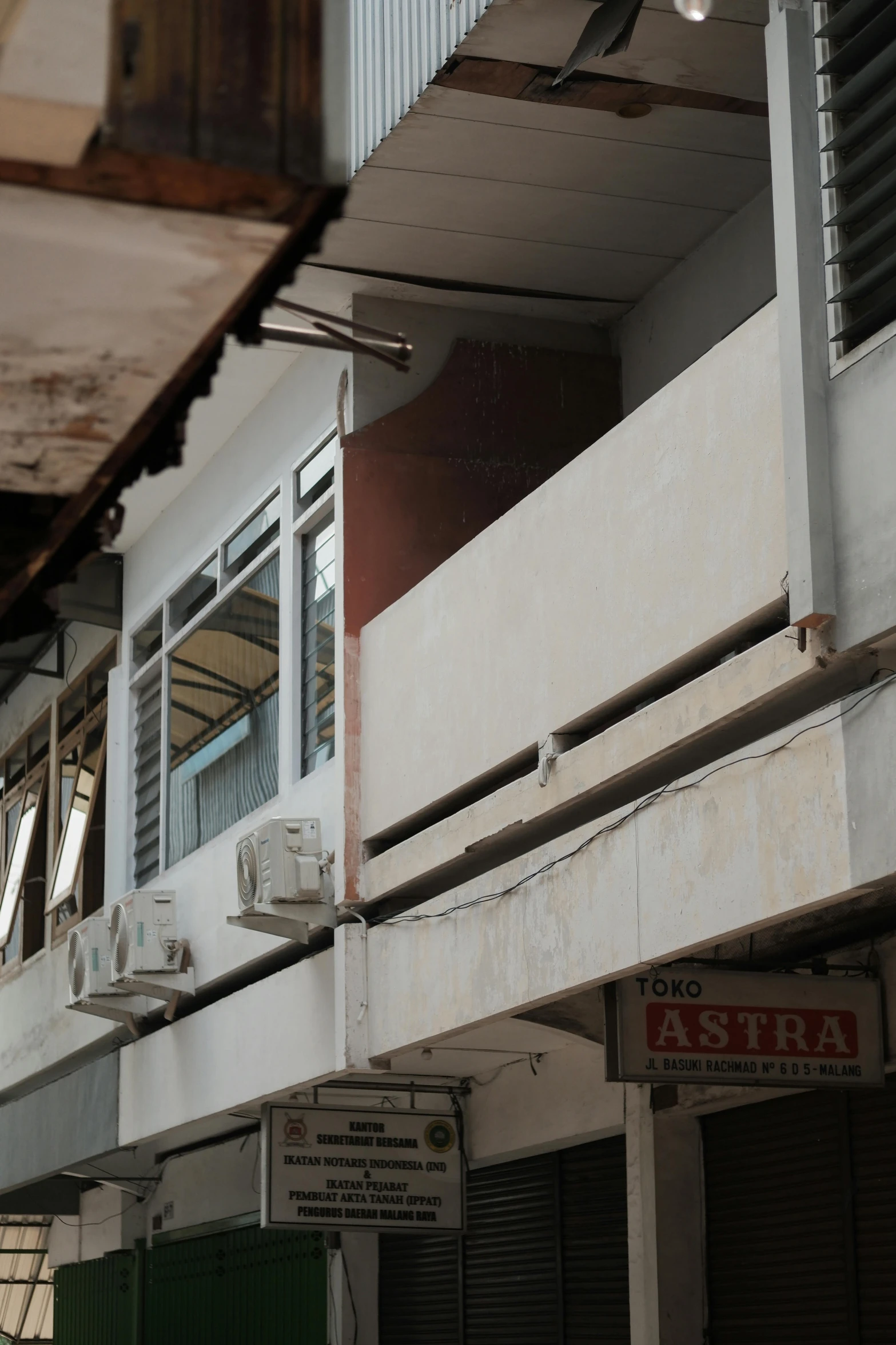 this is an outdoor po of the balcony and the balconies