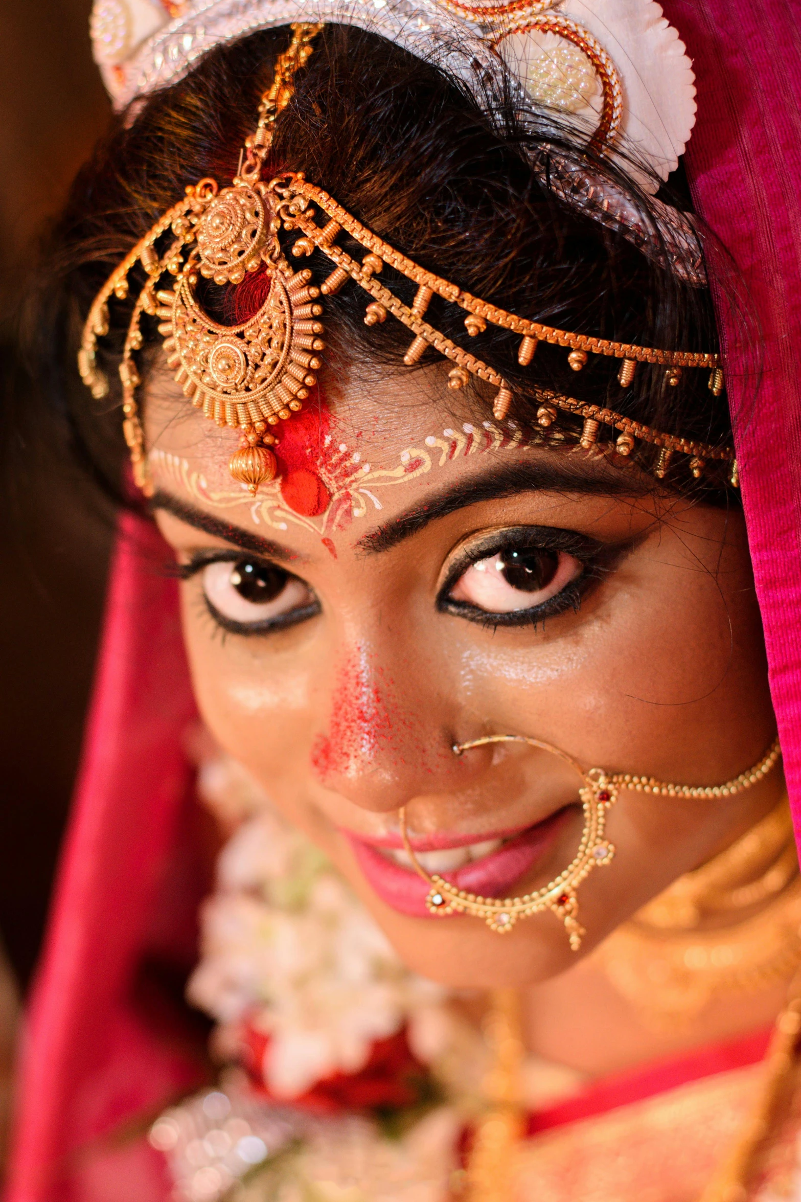 an image of a girl in the indian national dress