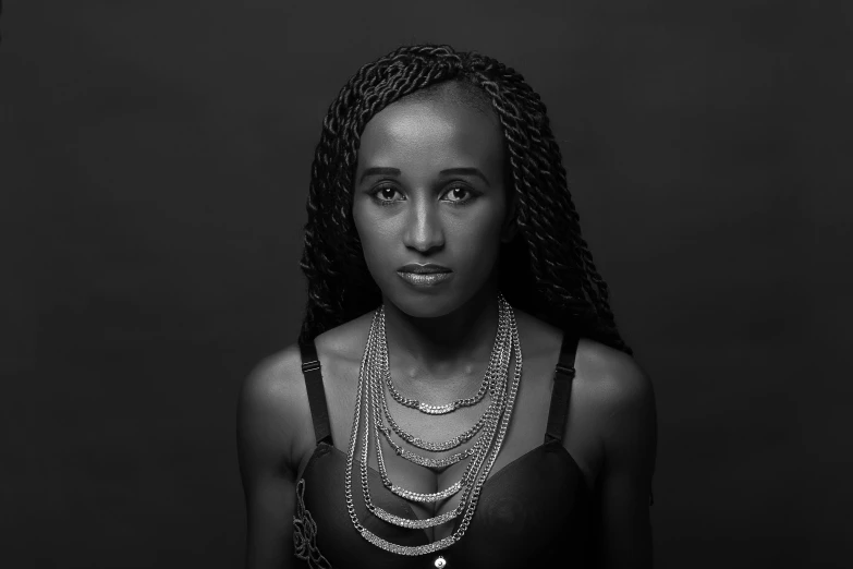 an image of a black woman that is in black and white