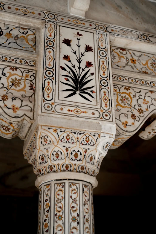 the marbleworkwork in the ceiling has intricate designs