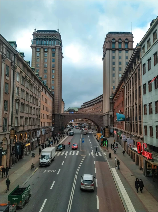 a large road is running down the middle of this town