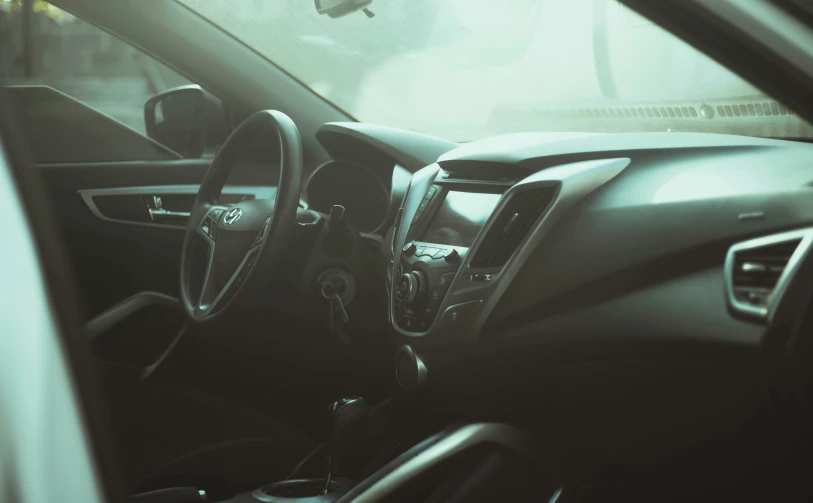 the inside of a car's steering wheel is shown