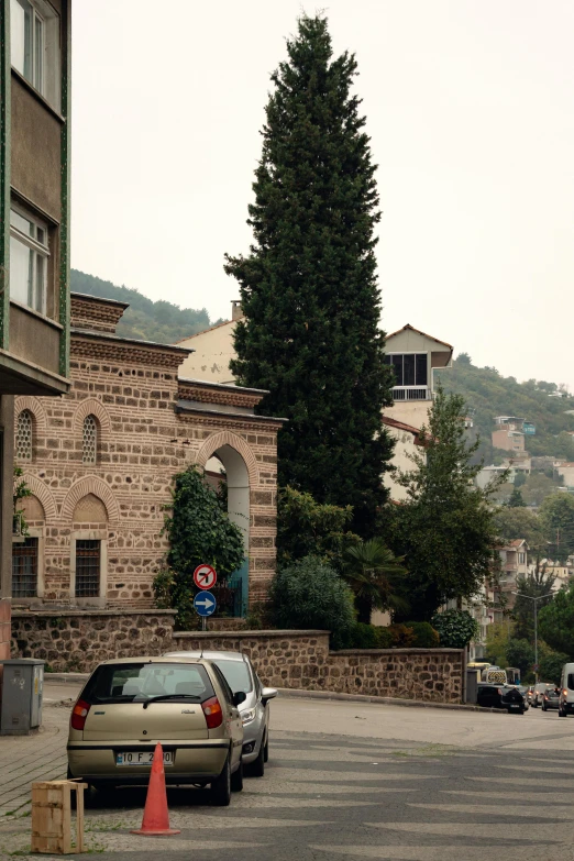 a parking lot that is full of cars