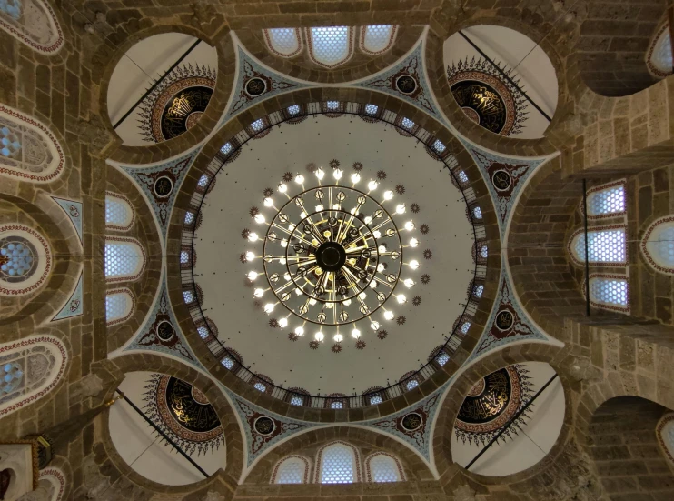 an overhead view of the ceiling in a large building