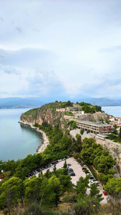 the road goes along an island overlooking a large body of water