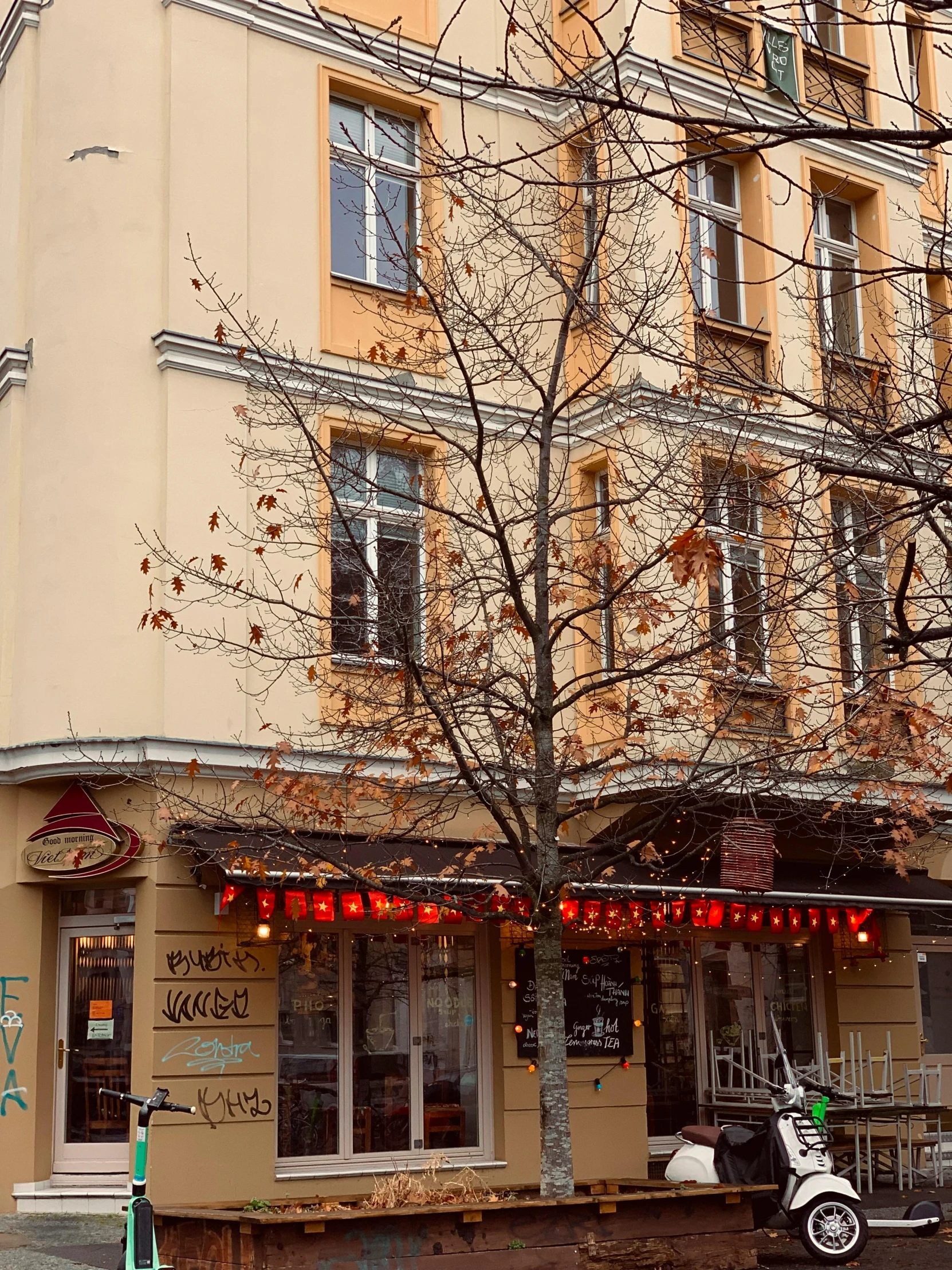 a restaurant on the corner of an intersection