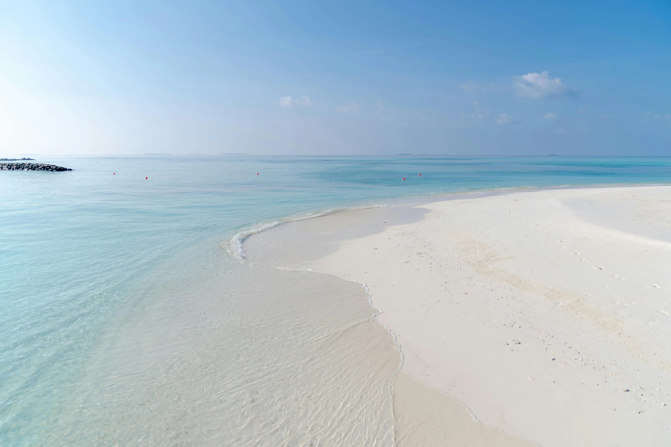 there are no people on the beach without sand