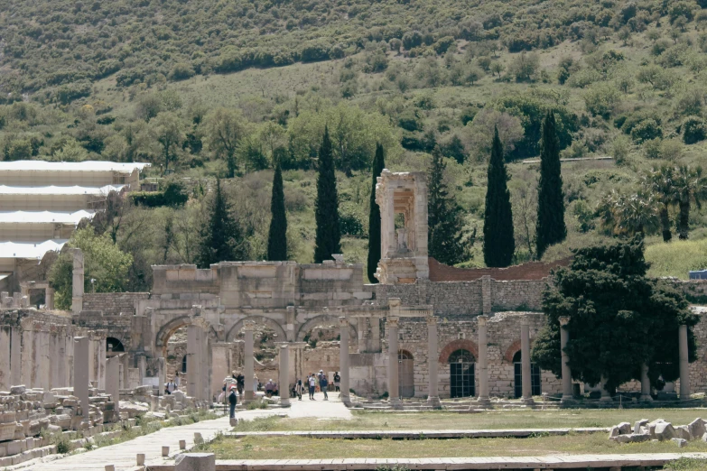 the ruins at delphinica are full of tourists