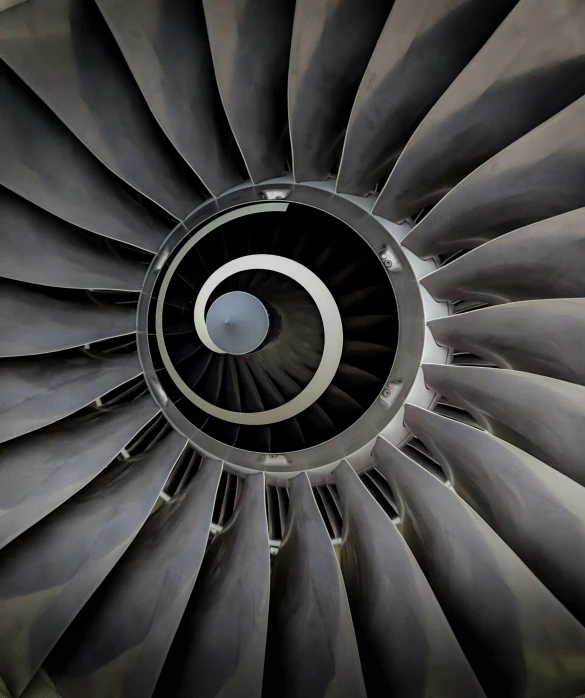 a jet engine in the middle of a circle