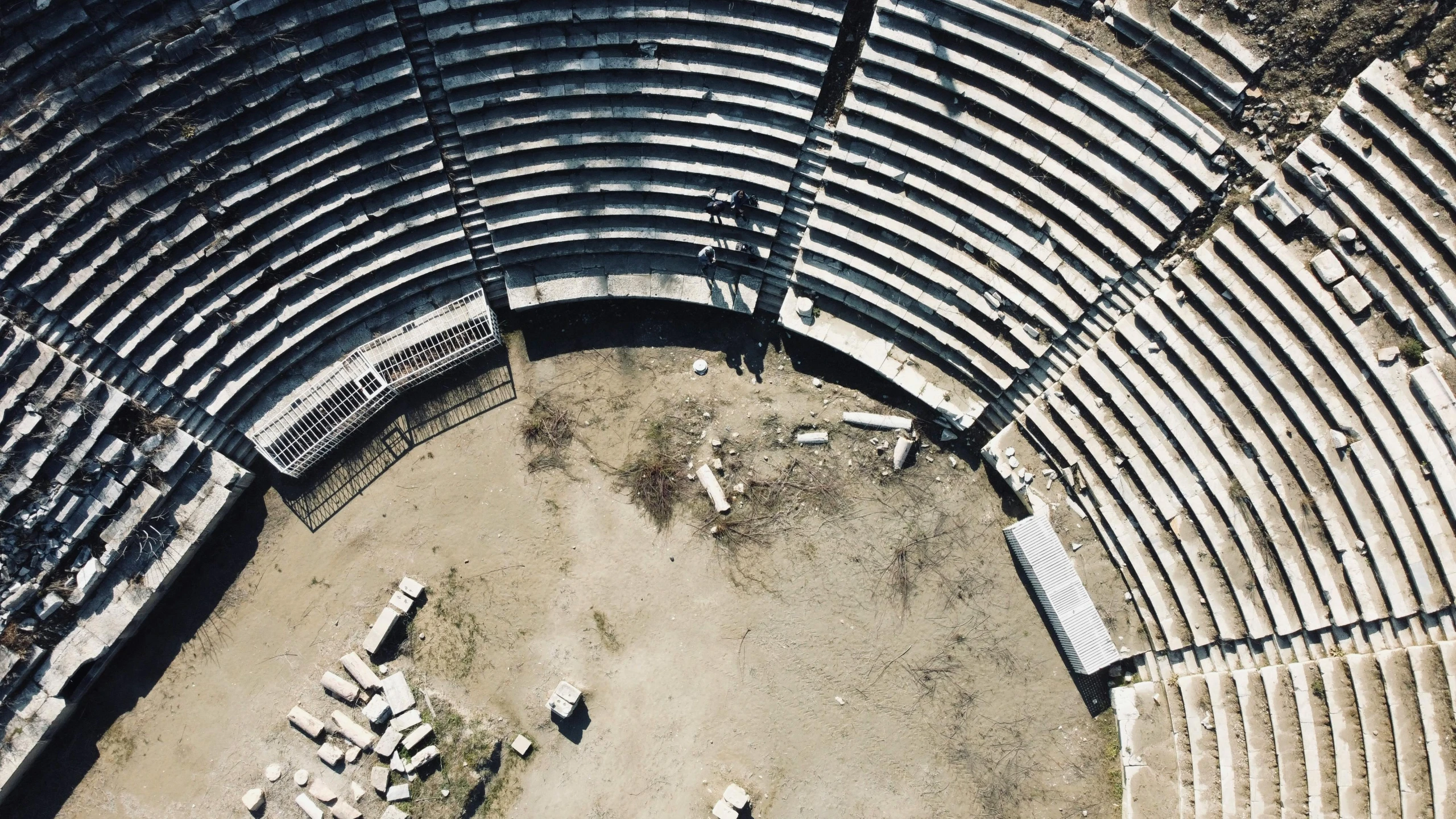 aerial view of an empty stadium stadium in the middle of the day