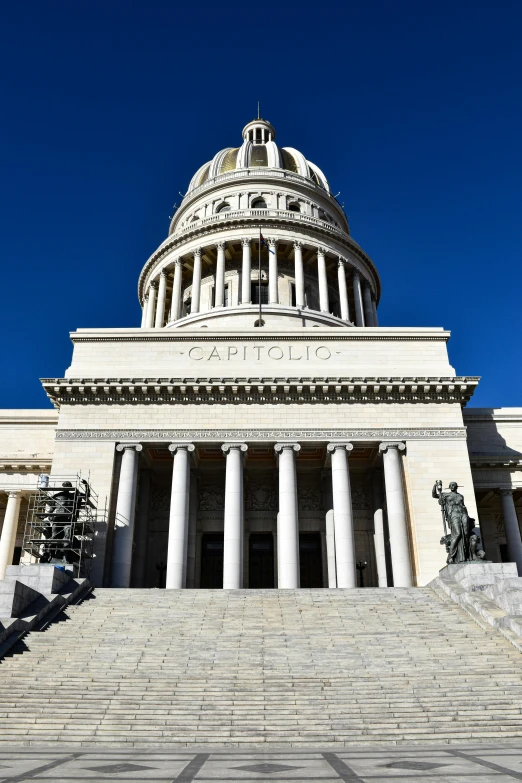 the steps leading up to a dome at the capitol