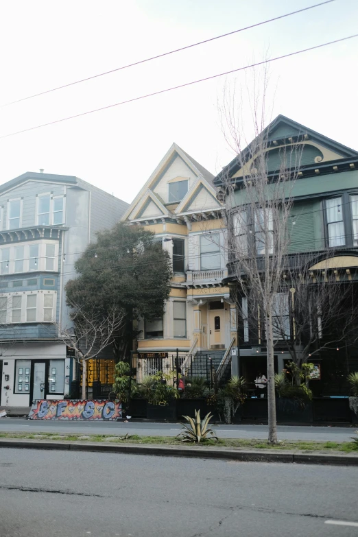 an image of residential buildings that are in the neighborhood