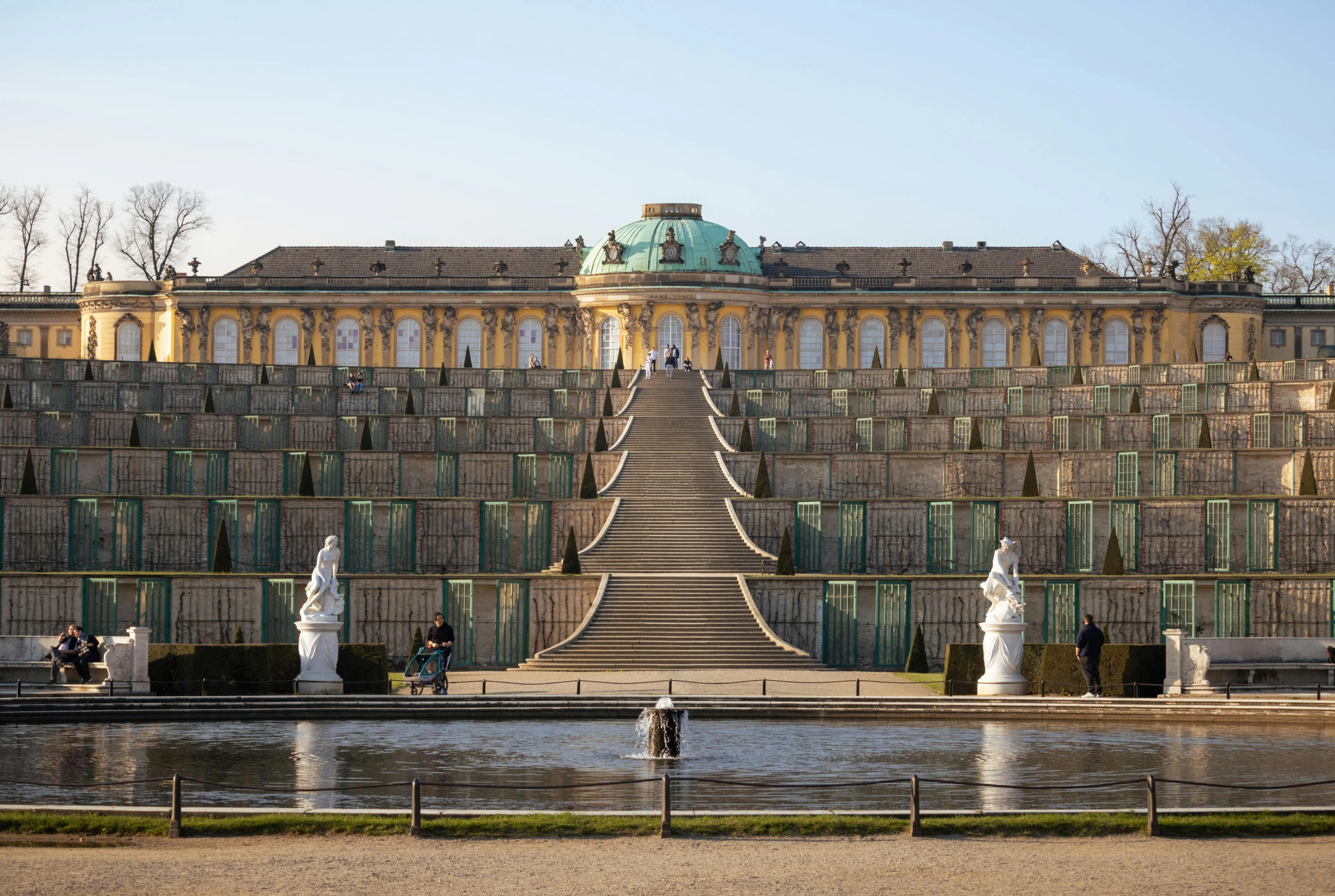 an elaborate building with some steps in front of it