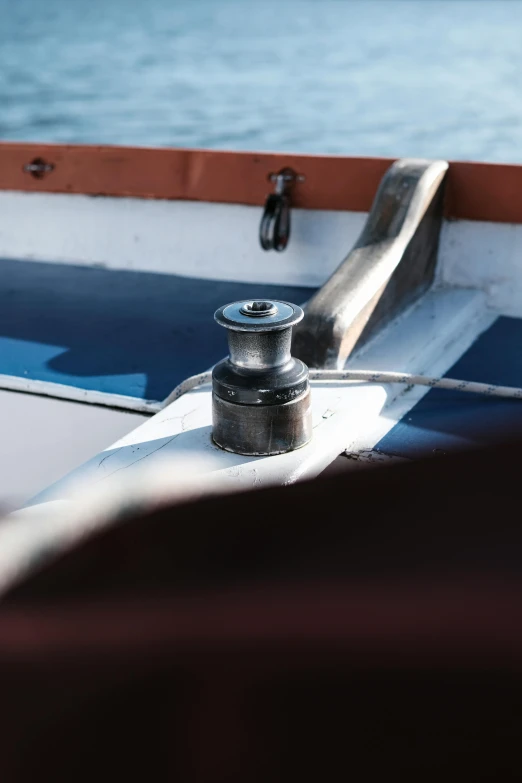 a close up of the front end of a boat's steering wheel