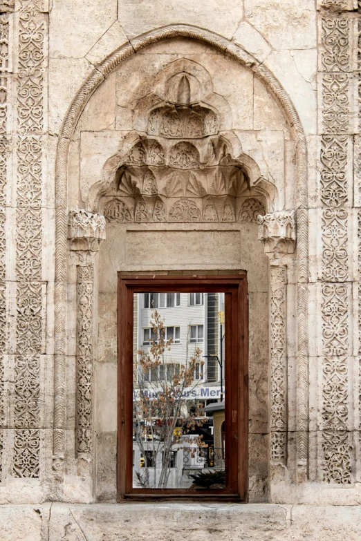 there is a building that has an ornate door