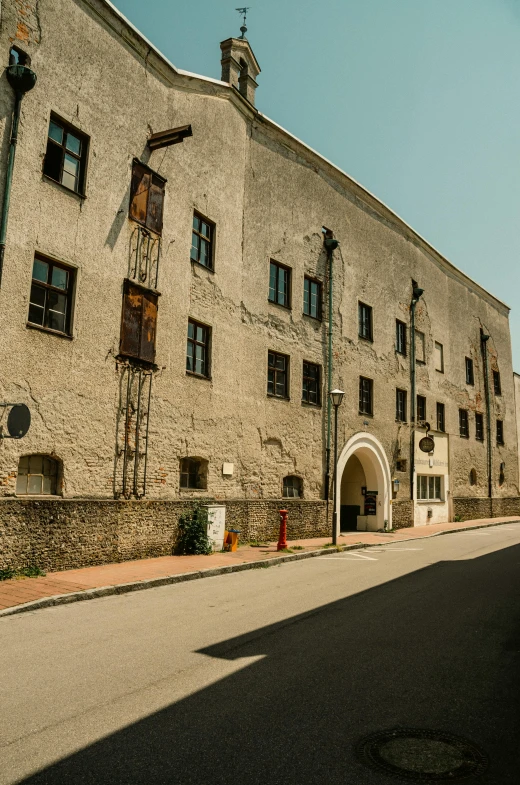 an old stone building that has no windows