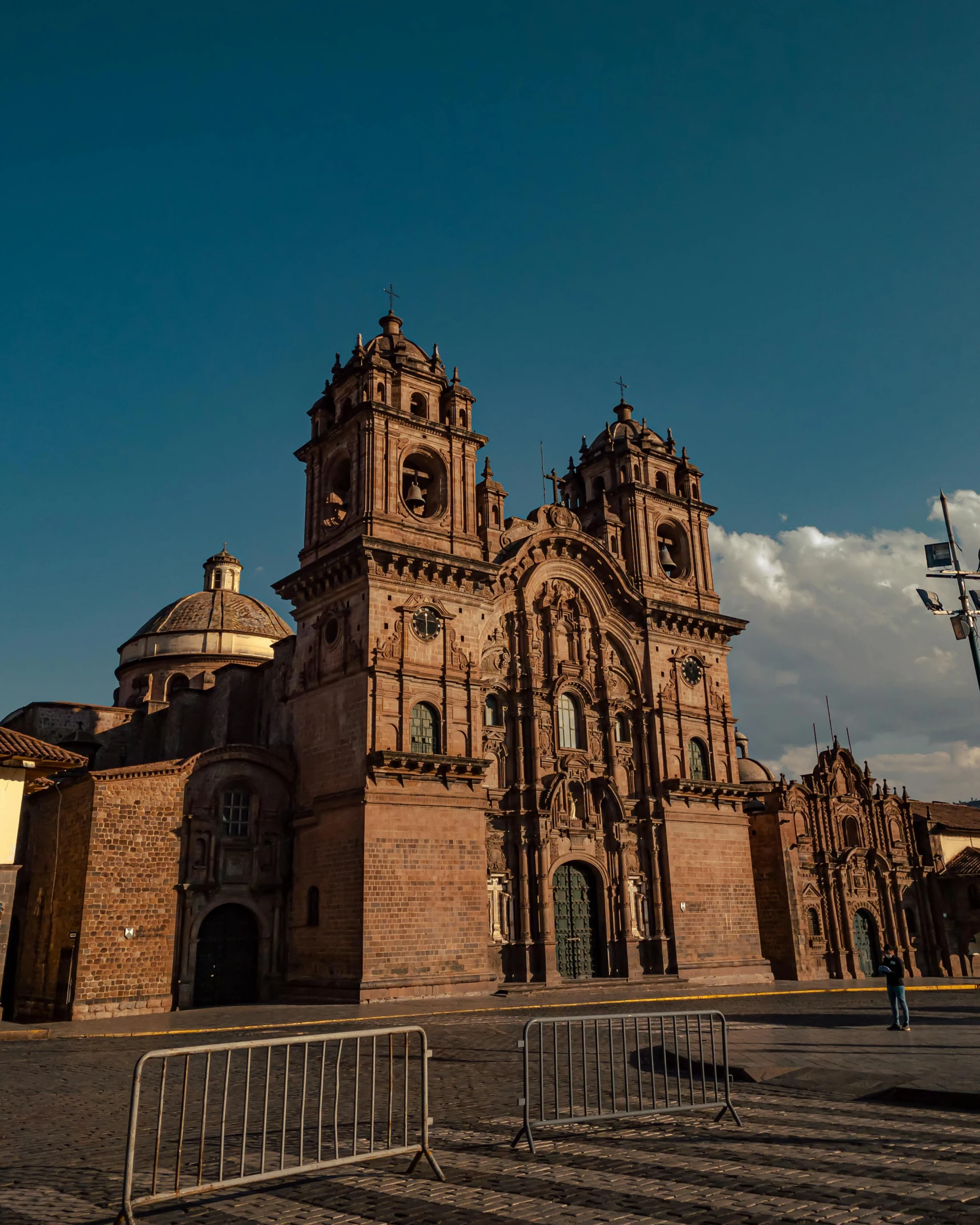 a large, stone building that has many different towers