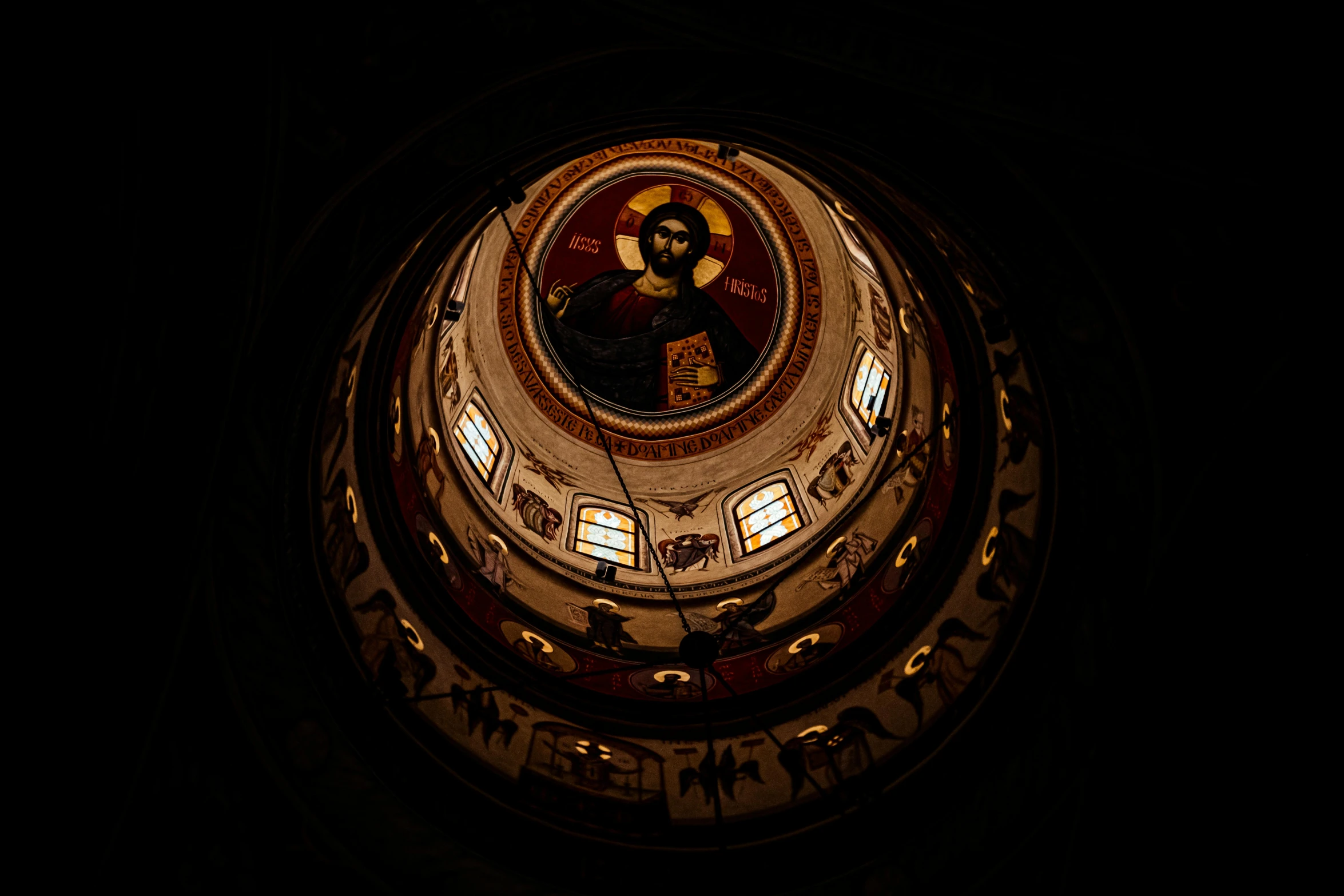 an image of a dome in the middle of a building