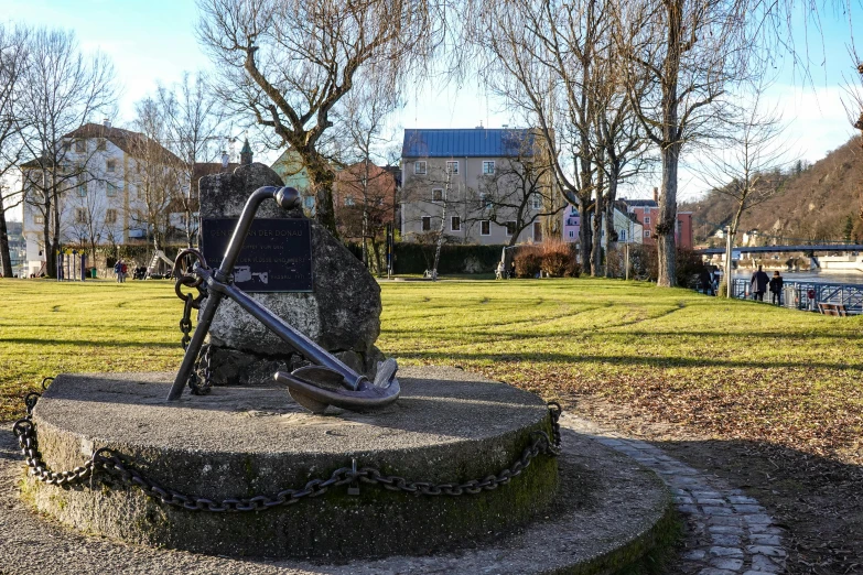 a statue with a long chain around it