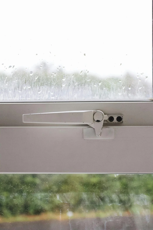 there are two latches on a window sill