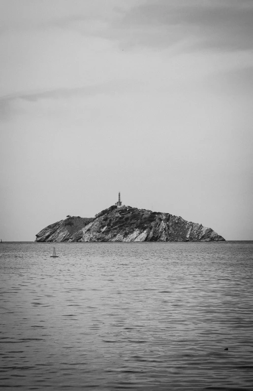 the small island has many sand dunes