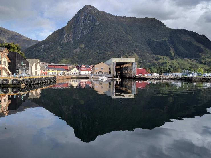 a small town on the edge of a mountain range