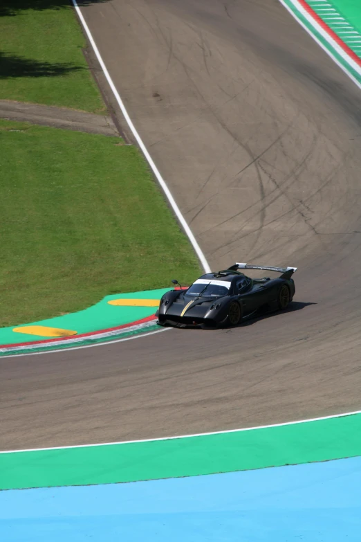 a porsche 917 driven by an expert at the race