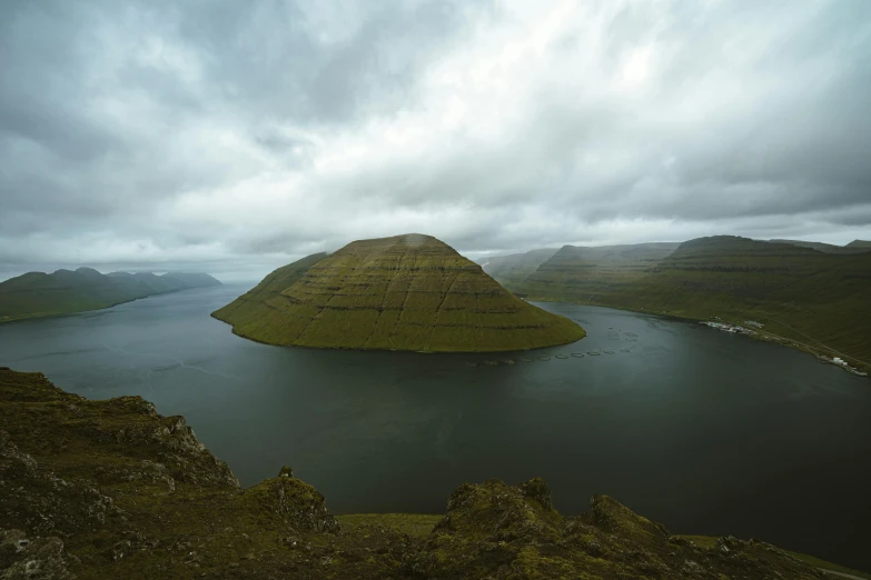 an image of an island in the middle of a lake