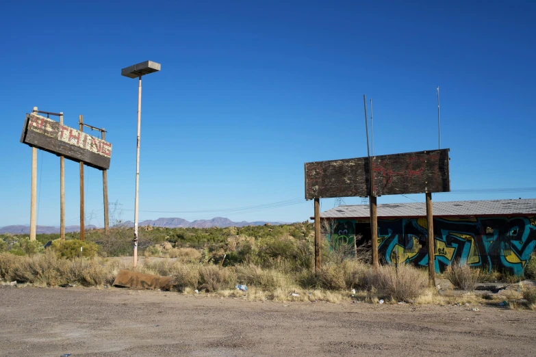 the street signs are out side in the desert