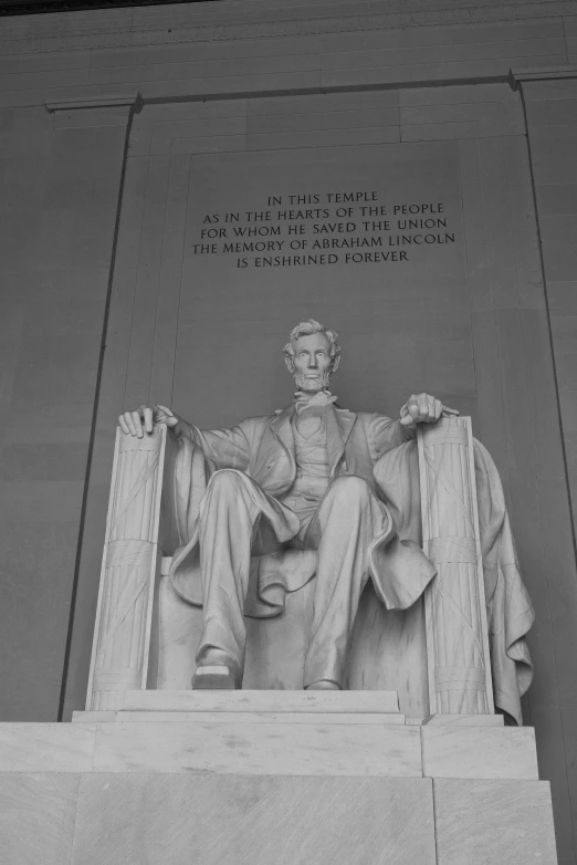 the washington monument showing aham lincoln in his robes