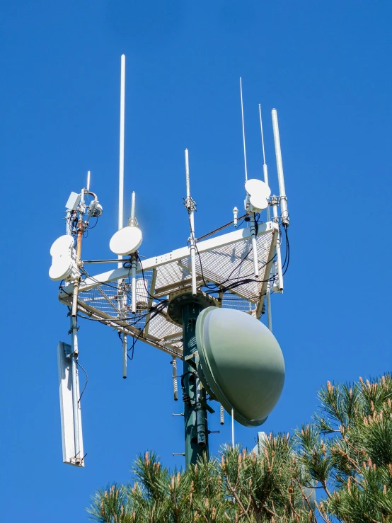 multiple antennas are attached to a large cellphone