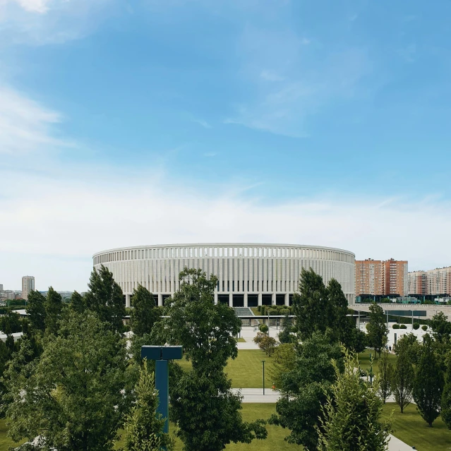 a picture of a large white building from the top