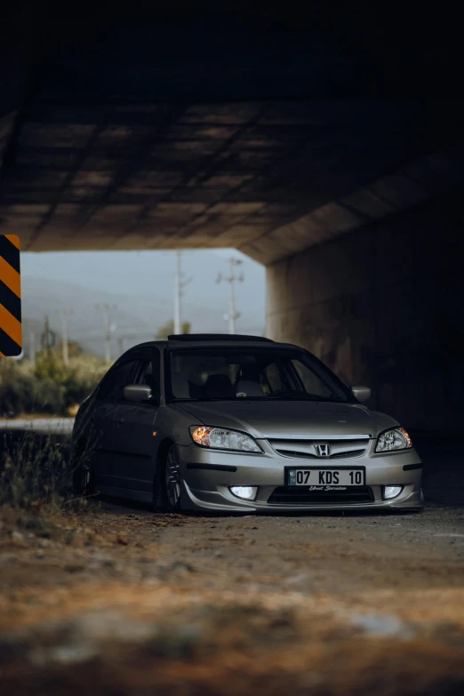 an image of a car parked in the dark