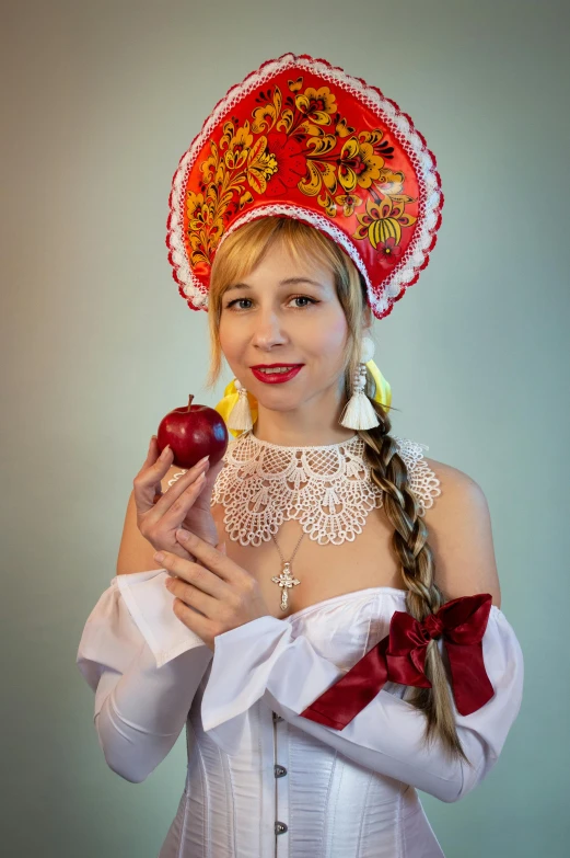 an image of a girl wearing a big hat