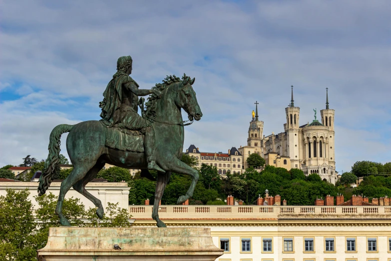 a statue of a man riding a horse