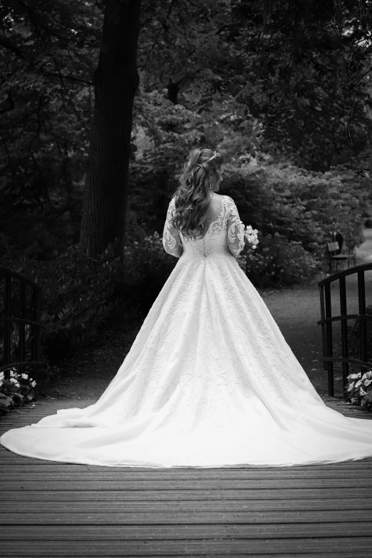 black and white po of a woman in a wedding dress