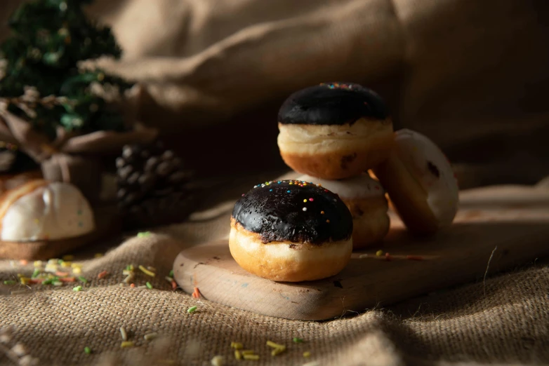 some cookies are sitting on a table together