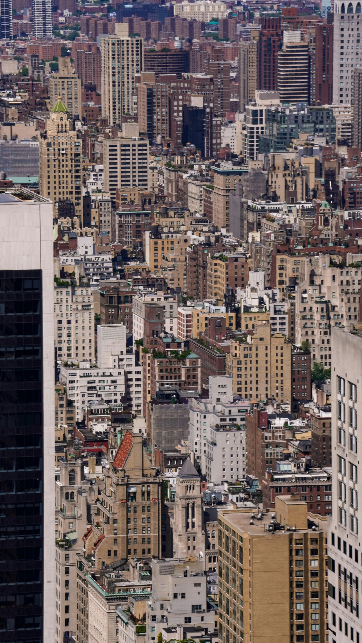 view of the city with tall buildings and skyscrs