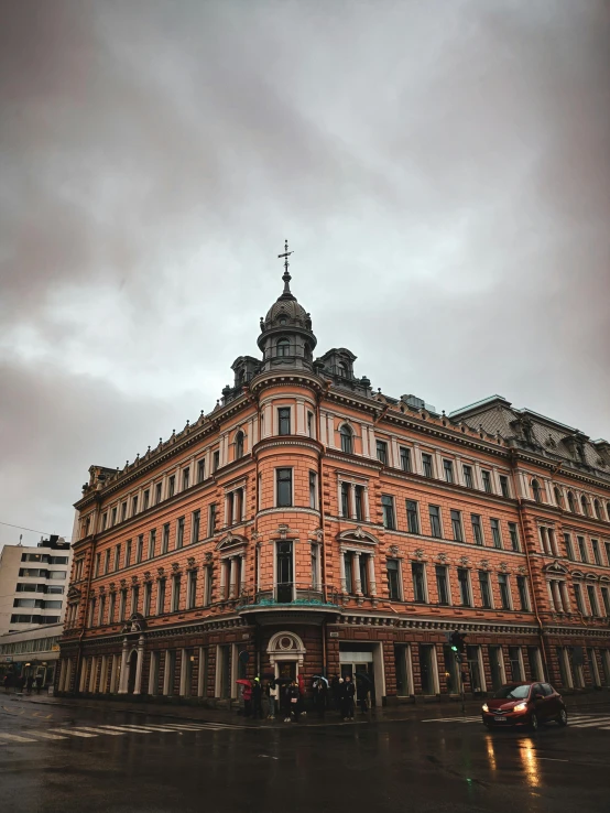 a very big pretty building on the street