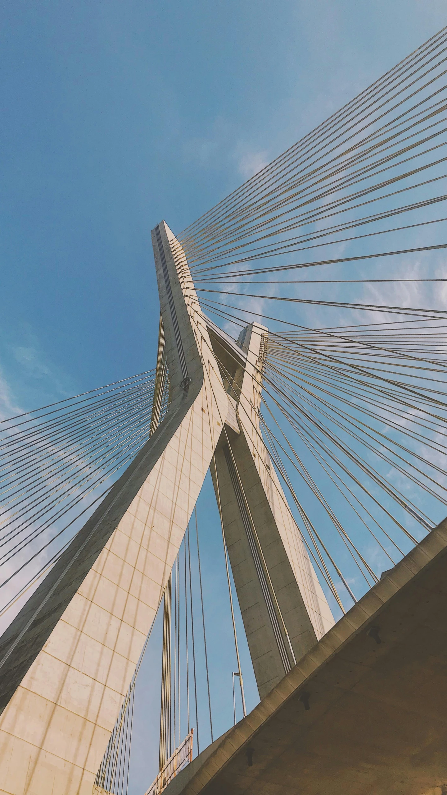 a picture of the top and bottom side of a bridge