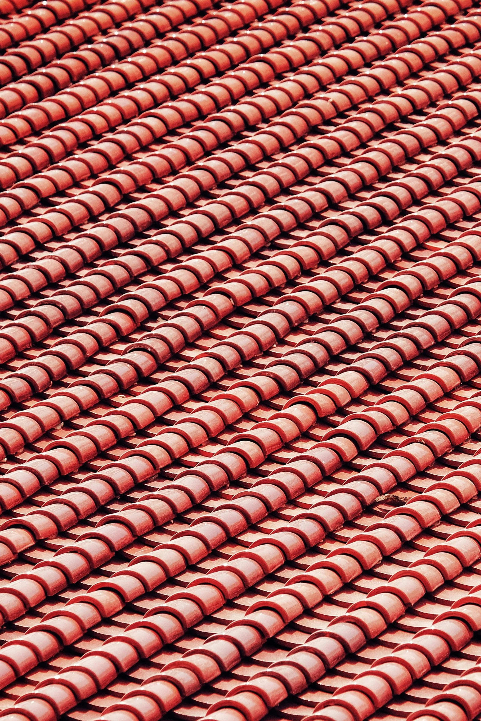 a close up view of the roof of a brick house