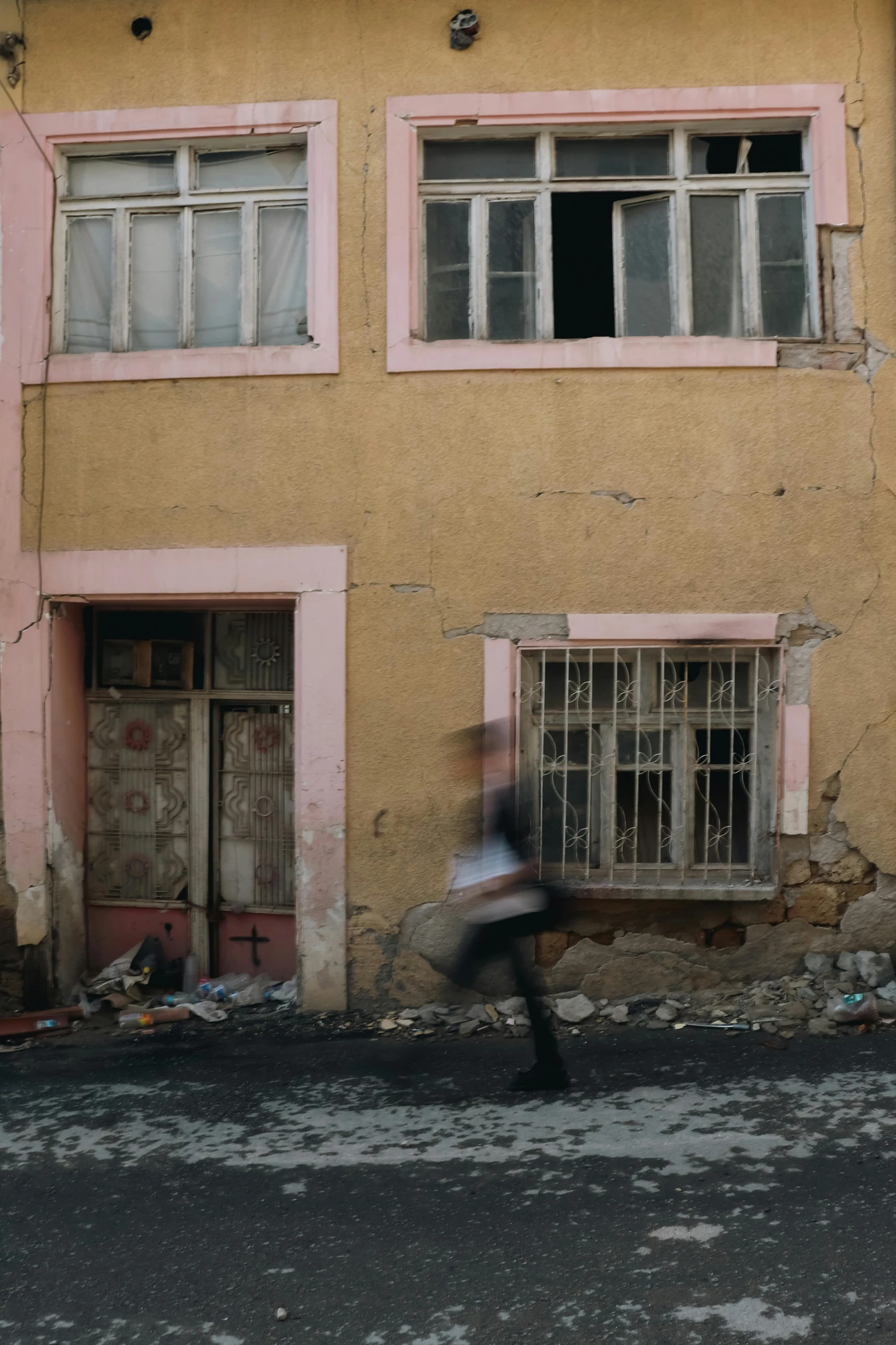 a blurry pograph of an old building with lots of windows